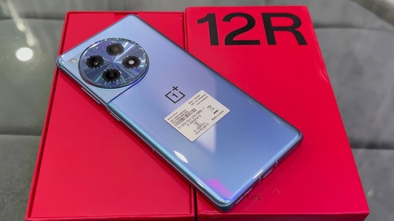 5500mAh बैटरी के साथ बेहतरीन कैमरे वाला OnePlus 12R 5G स्मार्टफोन मचा रहा तबाही, स्टाइलिश लुक ने चुराया दिल