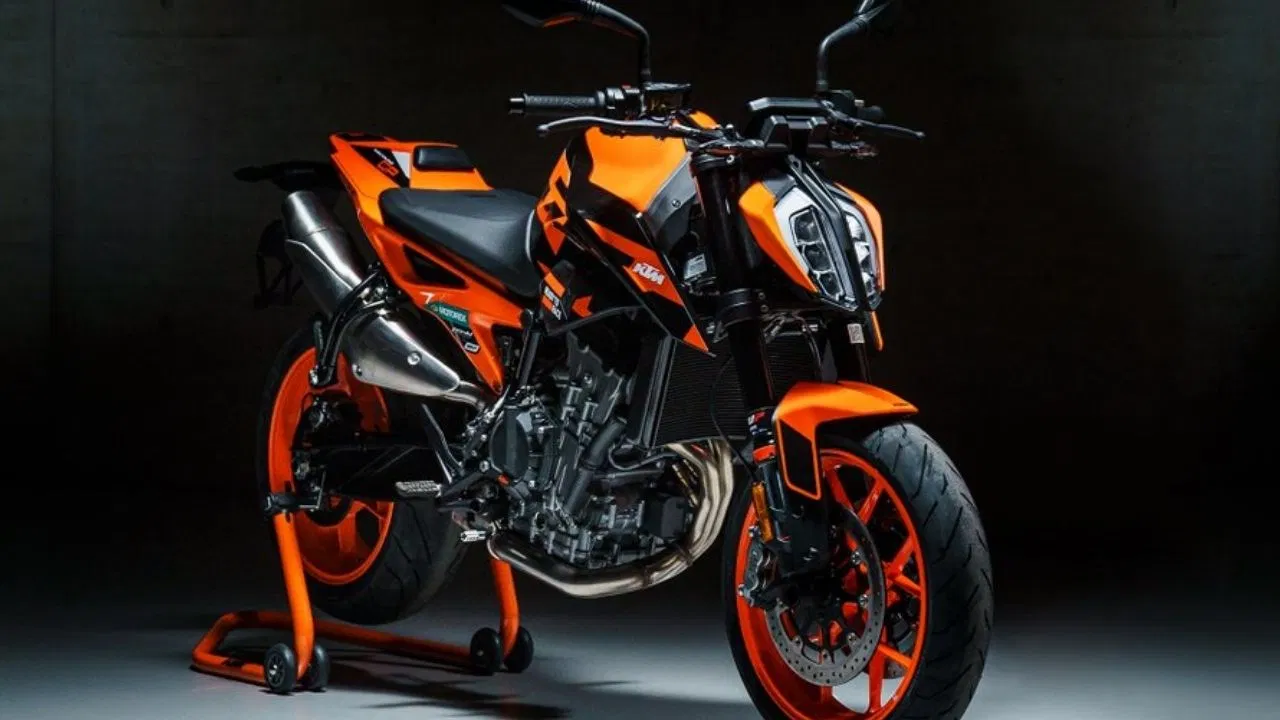 New KTM 890 Duke 2025