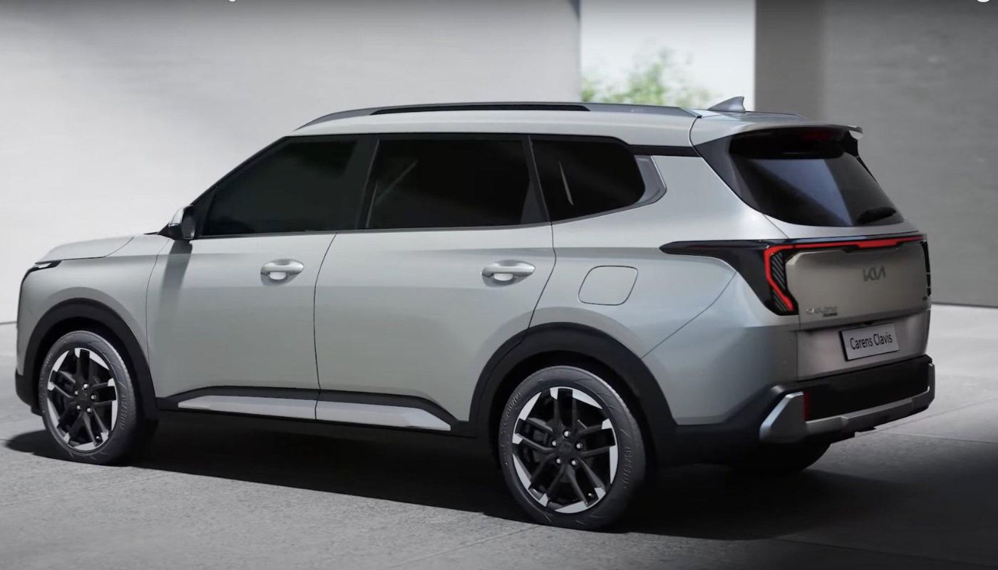 New Kia Carens Clavis